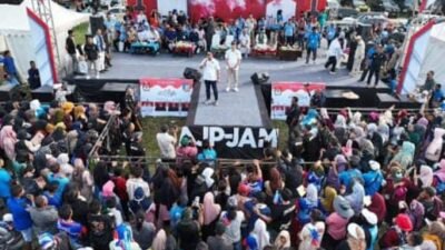 Lautan Manusia Terlihat Saat Kampanye Akbar Paslon No 1 Ajp-James