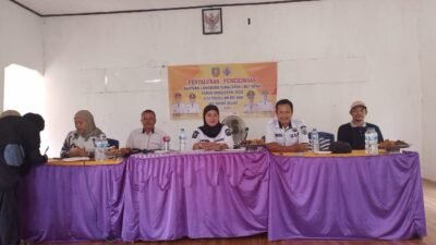 Perdana Desa Puduria Jaya Bagikan BLT Ke 12 KPM