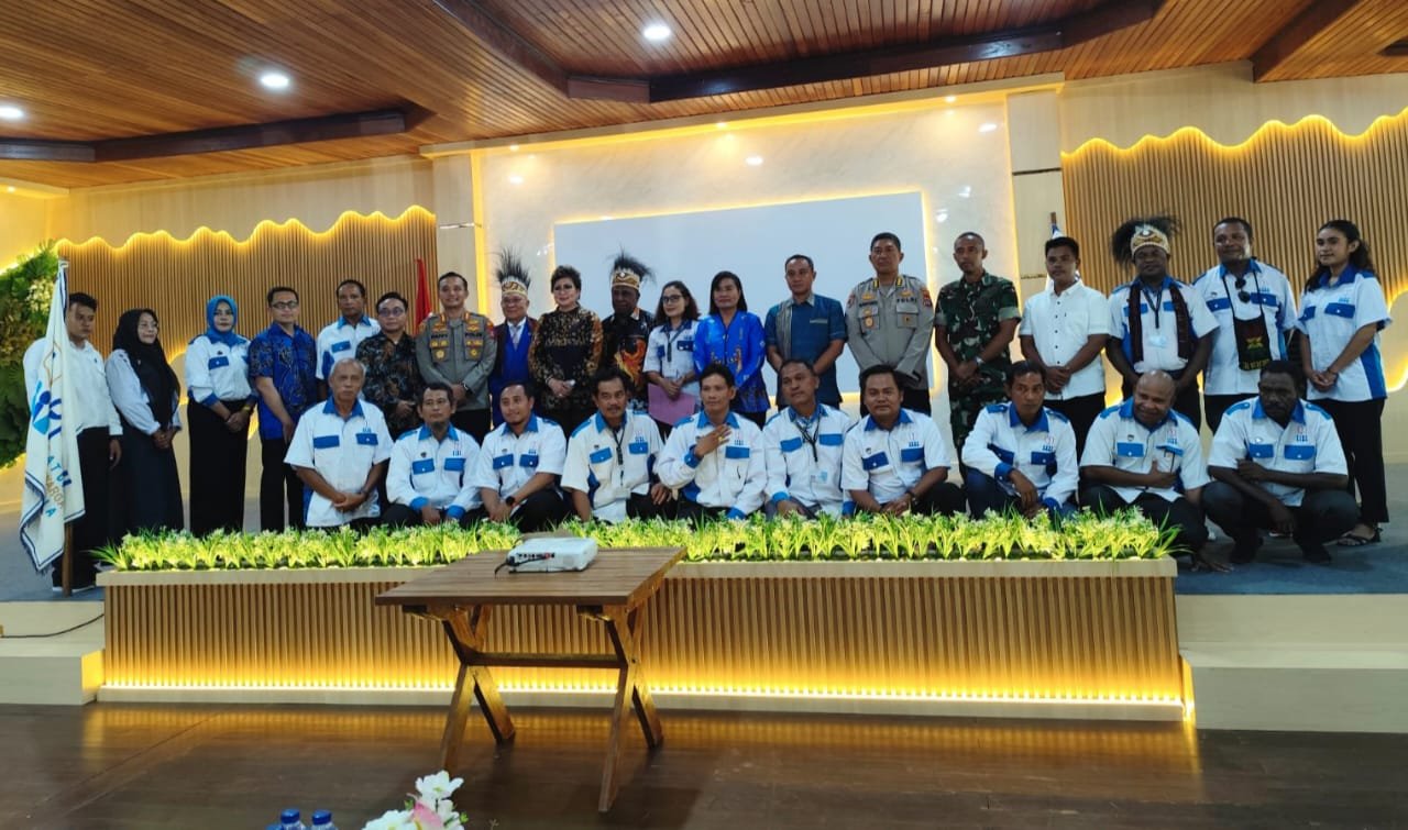 Dihadiri Senator Maya Rumantir, Ketum PPWI Lantik DPD PPWI Papua Barat Daya